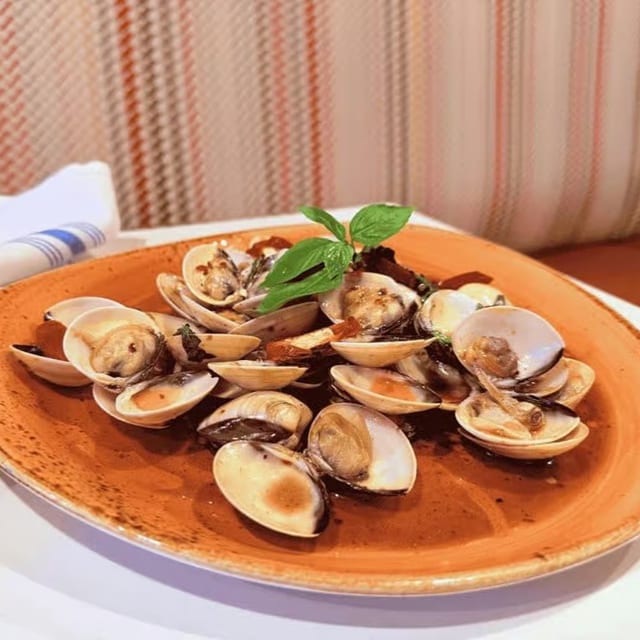 Basil Clam.